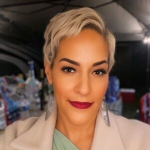 Meet your Posher, Mai-ling